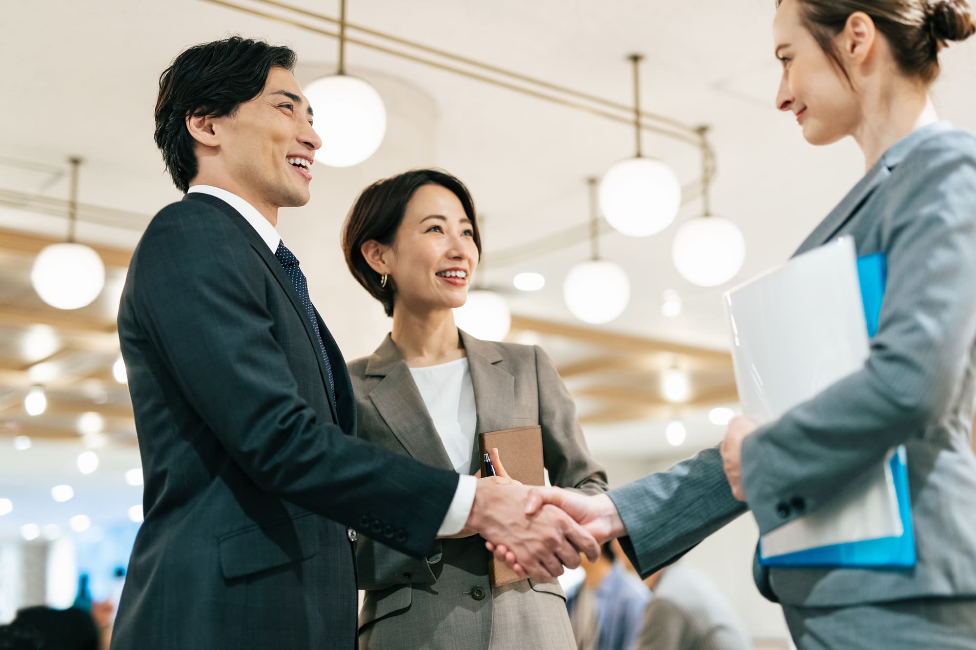 公認会計士がコンサルティングファームに転職するには？活躍できる転職先やメリット、考慮すべきリスクも解説